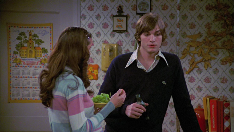 Ashton Kutcher as Michael Wears Lacoste V-Neck Sweater Outfit in That '70s Show Season 6 (1)
