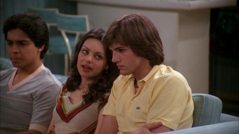 Ashton Kutcher as Michael Wears Lacoste Yellow Shirt Outfit in That '70s Show S04E03 (4)