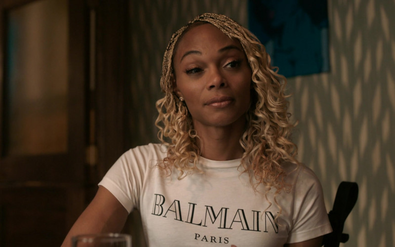 Balmain White T-Shirt Outfit for Women in The Chi S03E10 TV Show (2)