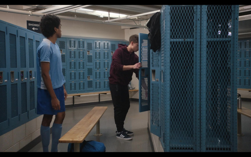 Brandon Butler as Brady Finch Wears Adidas Sneakers in Trinkets S02E09 Netflix TV Show (1)