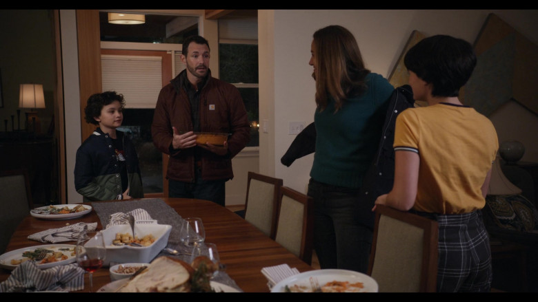 Carhartt Jacket Outfit of Larry Sullivan as Doug Davis in Trinkets S02E07 TV Show (2)