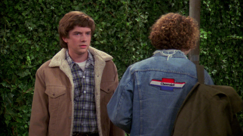 Chevrolet Patch (Denim Jacket of Danny Masterson as Steven Hyde) in That '70s Show S02E06 (3)