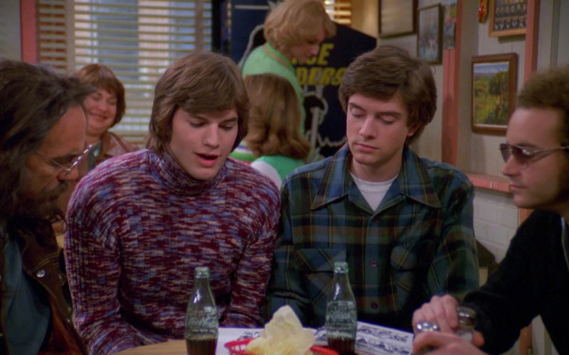 Coca-Cola Soda Bottles in That '70s Show S04E16 (1)