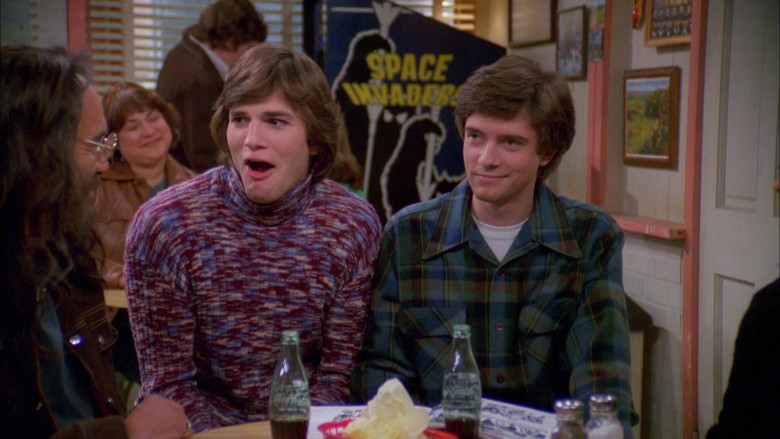 Coca-Cola Soda Bottles in That '70s Show S04E16 (2)