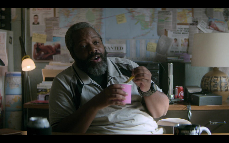 Coca-Cola Soda Drink Can of Kadeem Hardison as Bowser Simmons in Teenage Bounty Hunters S01E01