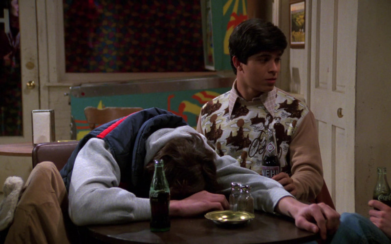 Coca-Cola and Nehi Bottles in That '70s Show S01E17 "The Pill" (1999)