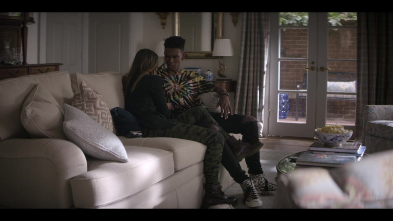 Converse Leopard High-Top Shoes of Myles Evans as Miles in Teenage Bounty Hunters S01E06