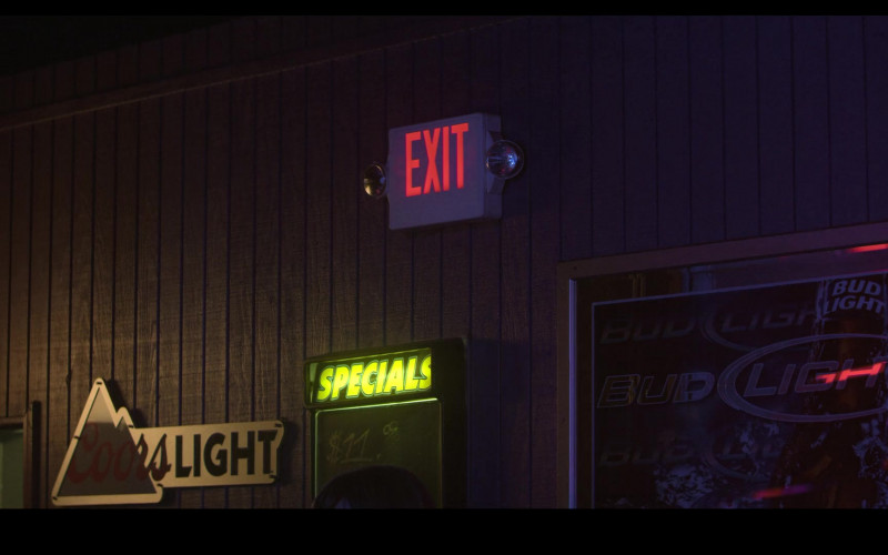 Coors Light and Bud Light Signs in Teenage Bounty Hunters S01E05