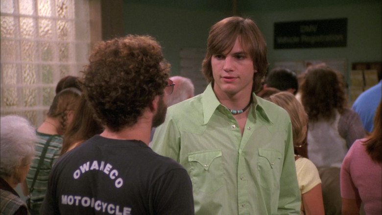 Danny Masterson as Steven Wears Owaneco Motorcycle Service T-Shirt in That '70s Show (1)