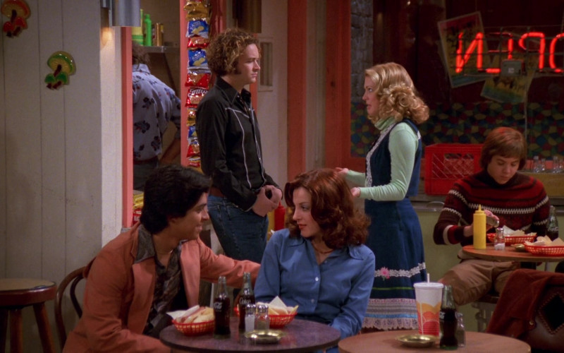 Fritos Chips and Coca-Cola Bottles in That '70s Show S02E09