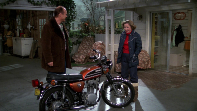Honda Motorcycle of Kurtwood Smith as Red Forman in That '70s Show S02E17 (1)