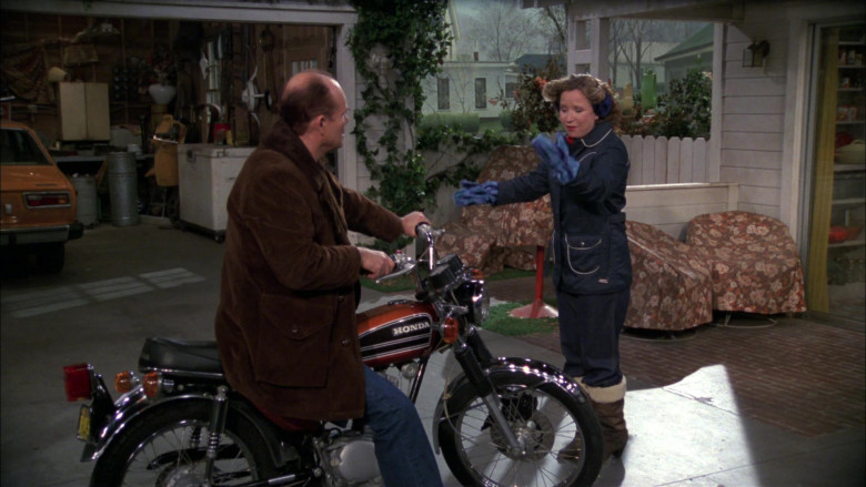 Honda Motorcycle of Kurtwood Smith as Red Forman in That '70s Show S02E17 (5)