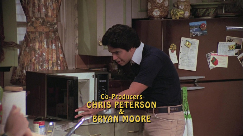 Kenmore Microwave Oven in That '70s Show S06E06