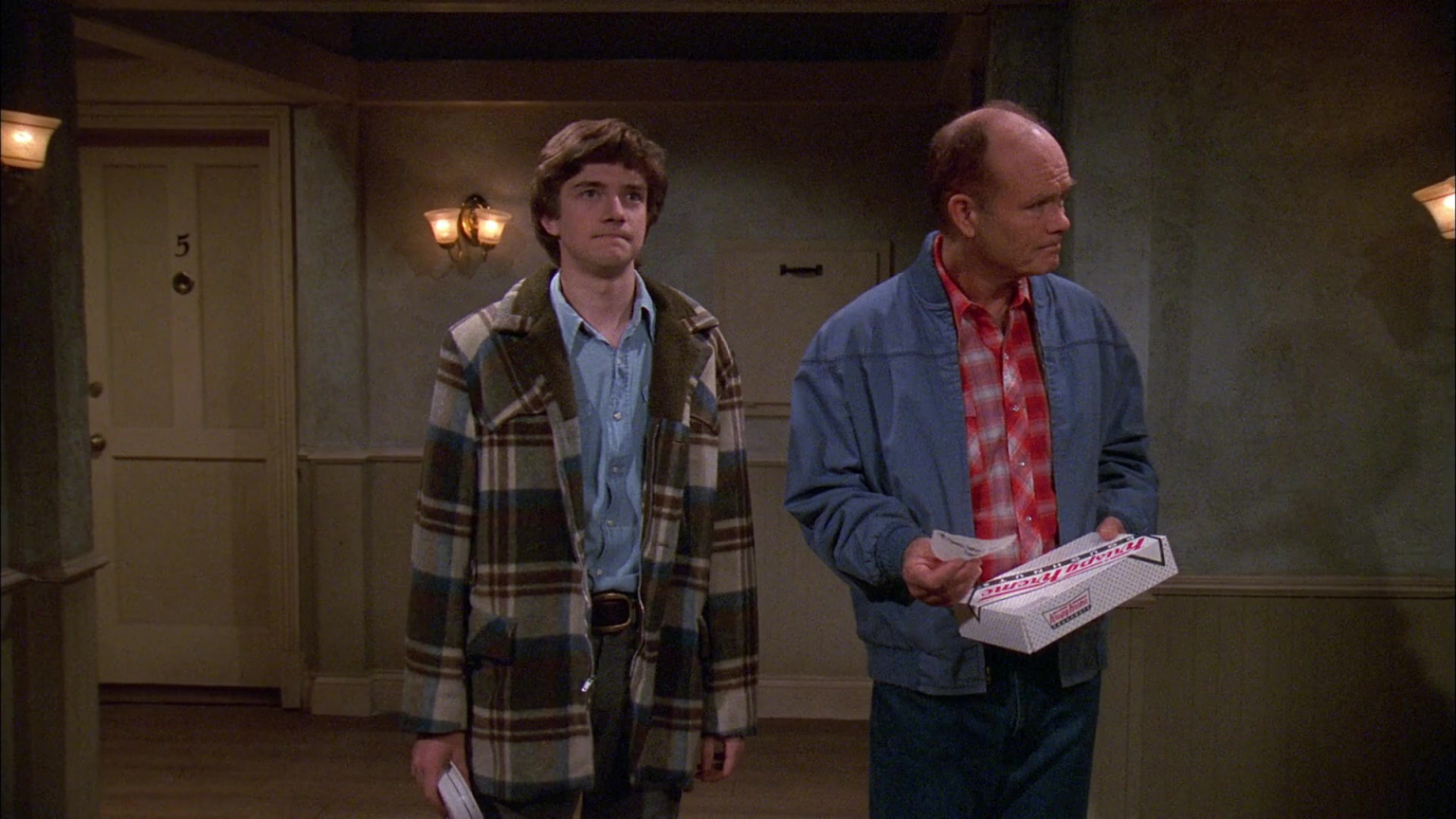 Krispy Kreme Box Held By Kurtwood Smith As Red Forman In That 70s Show