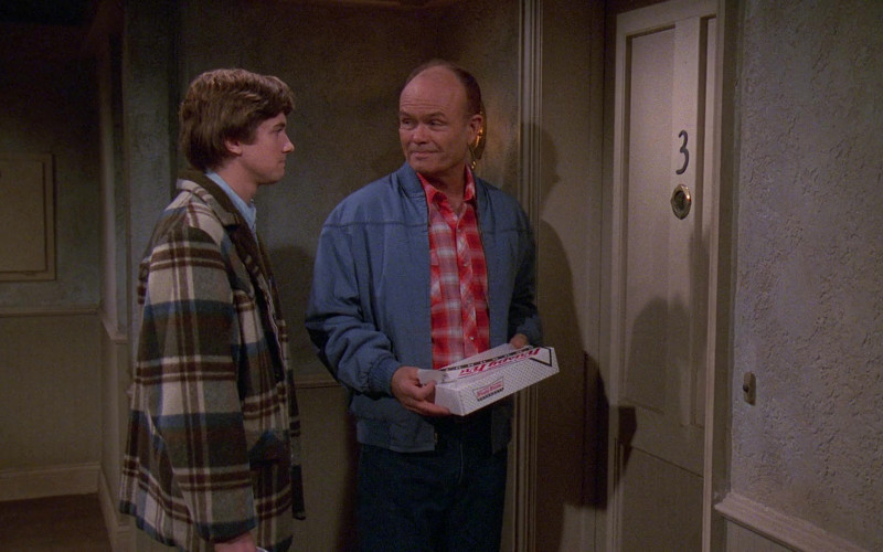 Krispy Kreme Box Held by Kurtwood Smith as Red Forman in That '70s Show S02E11 (2)