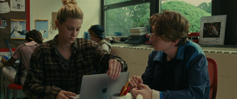 Lili Reinhart as Grace Using Apple MacBook Laptop in Chemical Hearts Movie (2)