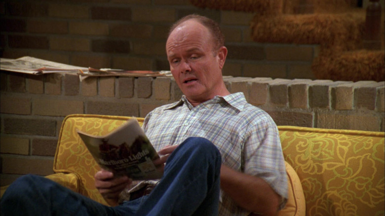 Marlboro Lights Magazine Advertising Held by Kurtwood Smith as Red Forman in That '70s Show S01E08