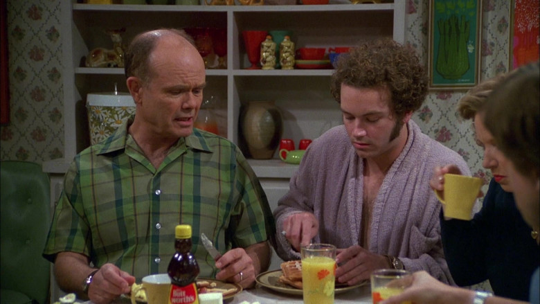Mrs. Butterworth's Syrup in That '70s Show S04E05 (2)