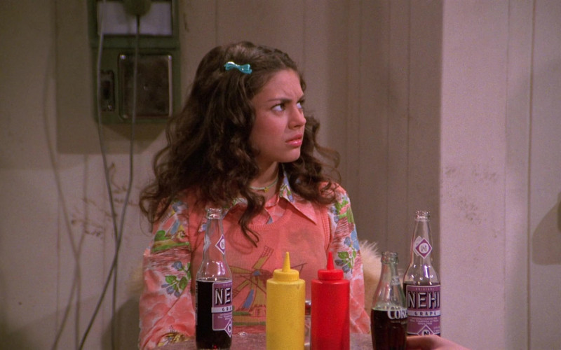 Nehi Grape Soda and Coke in That '70s Show S01E11 "Eric's Buddy" (1998)