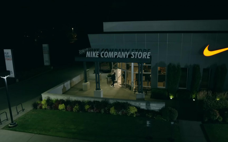 Nike Company Store in Laugh Now Cry Later by Drake (1)