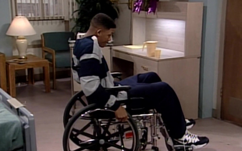 Nike Shoes of Will Smith in The Fresh Prince of Bel-Air S05E16 (1)