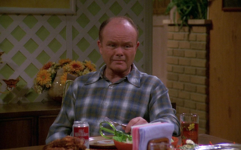 Old Milwaukee Beer Can of Kurtwood Smith as Red Forman in That ’70s Show S01E25 (1)