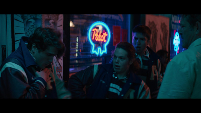 Pabst Beer Neon Sign in The Binge Movie (1)