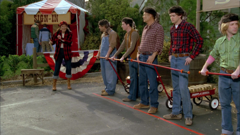 Radio Flyer Wagons in That '70s Show (1)