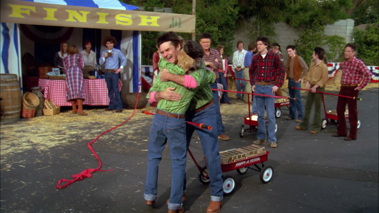 Radio Flyer Wagons in That '70s Show (3)