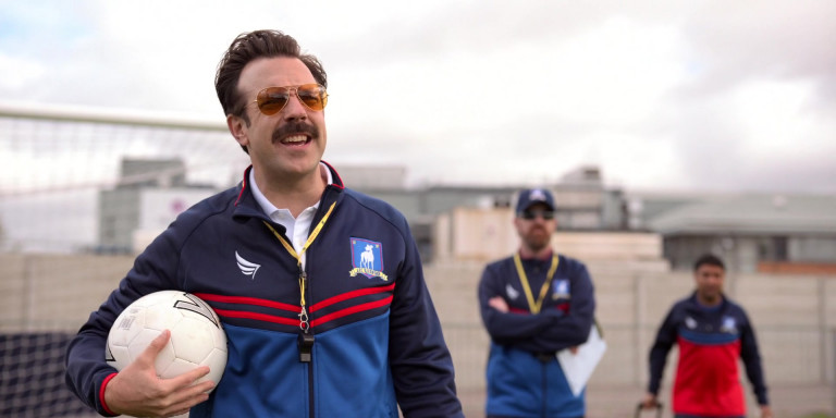 Ray-Ban Aviator Glasses Of Jason Sudeikis In Ted Lasso S01E05 