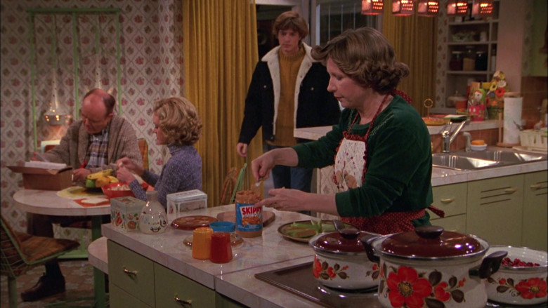 SKIPPY Peanut Butter in That ’70s Show S01E09