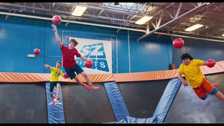 The War with Grandpa Filming Location – Sky Zone Indoor Trampoline Park (8)