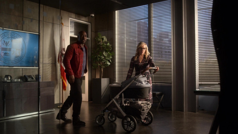 UPPAbaby Vista Stroller in Lucifer S05E08 Netflix TV Show