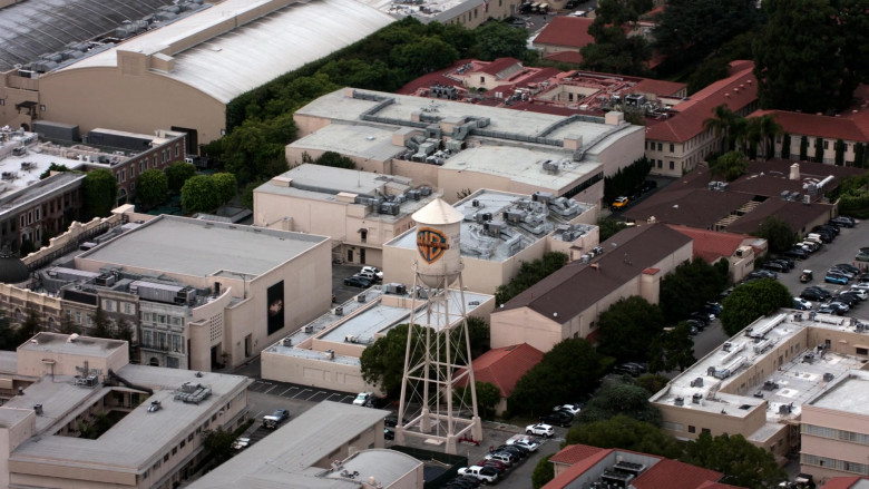 Warner Bros. Studios in Lucifer S05E03 (1)