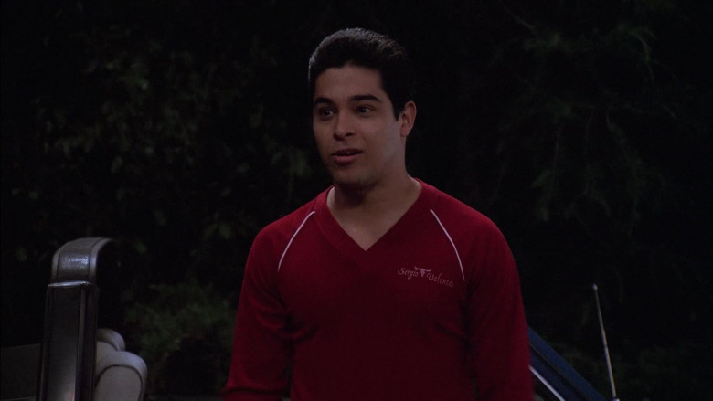 Wilmer Valderrama as Fez Wears Sergio Valente Red V-Neck Sweater Outfit in That '70s Show (4)