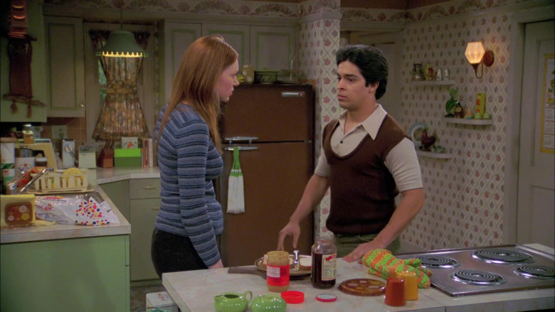 Wonder Bread in That '70s Show S06E22 Sparks (2004)