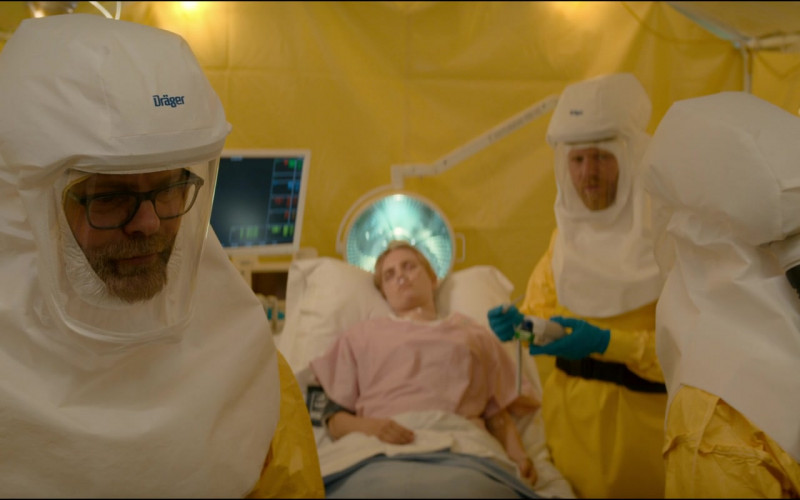 Actors Wear Dräger protection equipment in Utopia S01E04 TV Show (1)