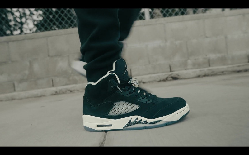 Air Jordan 5 Retro Oreo Black Sneakers by Nike in Sneakerheads S01E01 101 (2020)