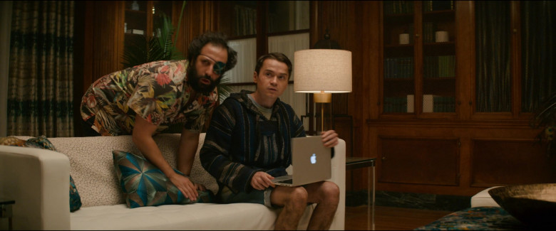 Apple MacBook Air Laptop of Dan Byrd as Ian Ackerman in Utopia S01E04 (1)