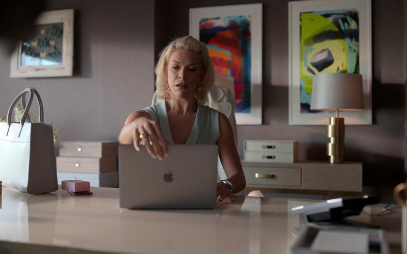 Apple MacBook Laptop Used by Actress Hannah Waddingham in Ted Lasso S01E08