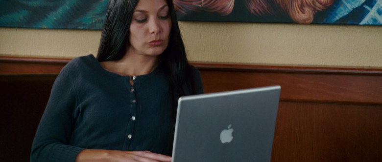 Apple MacBook Laptop Used by Actress in Wild Hogs (2007)