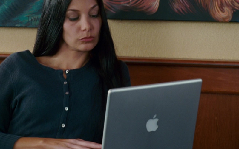 Apple MacBook Laptop Used by Actress in Wild Hogs (2007)