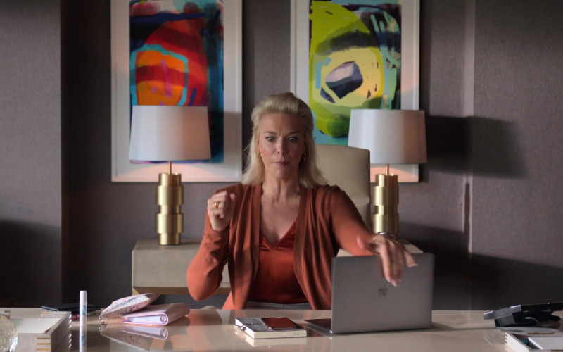 Apple MacBook Laptop Used by Hannah Waddingham as Rebecca Welton in Ted Lasso S01E07