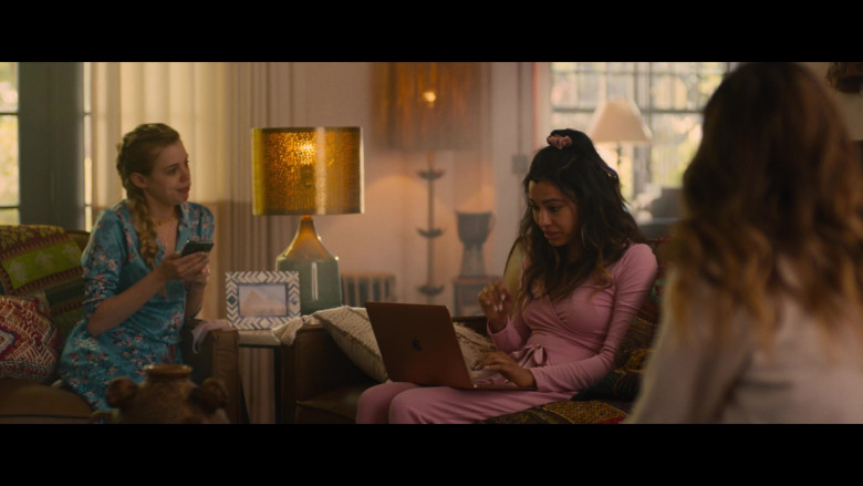 Apple MacBook Laptop of Kara Royster as Kaylee in Unpregnant Movie (4)