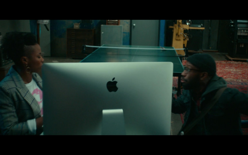 Apple iMac Computer of Sasheer Zamata as Ayana in Woke S01E02