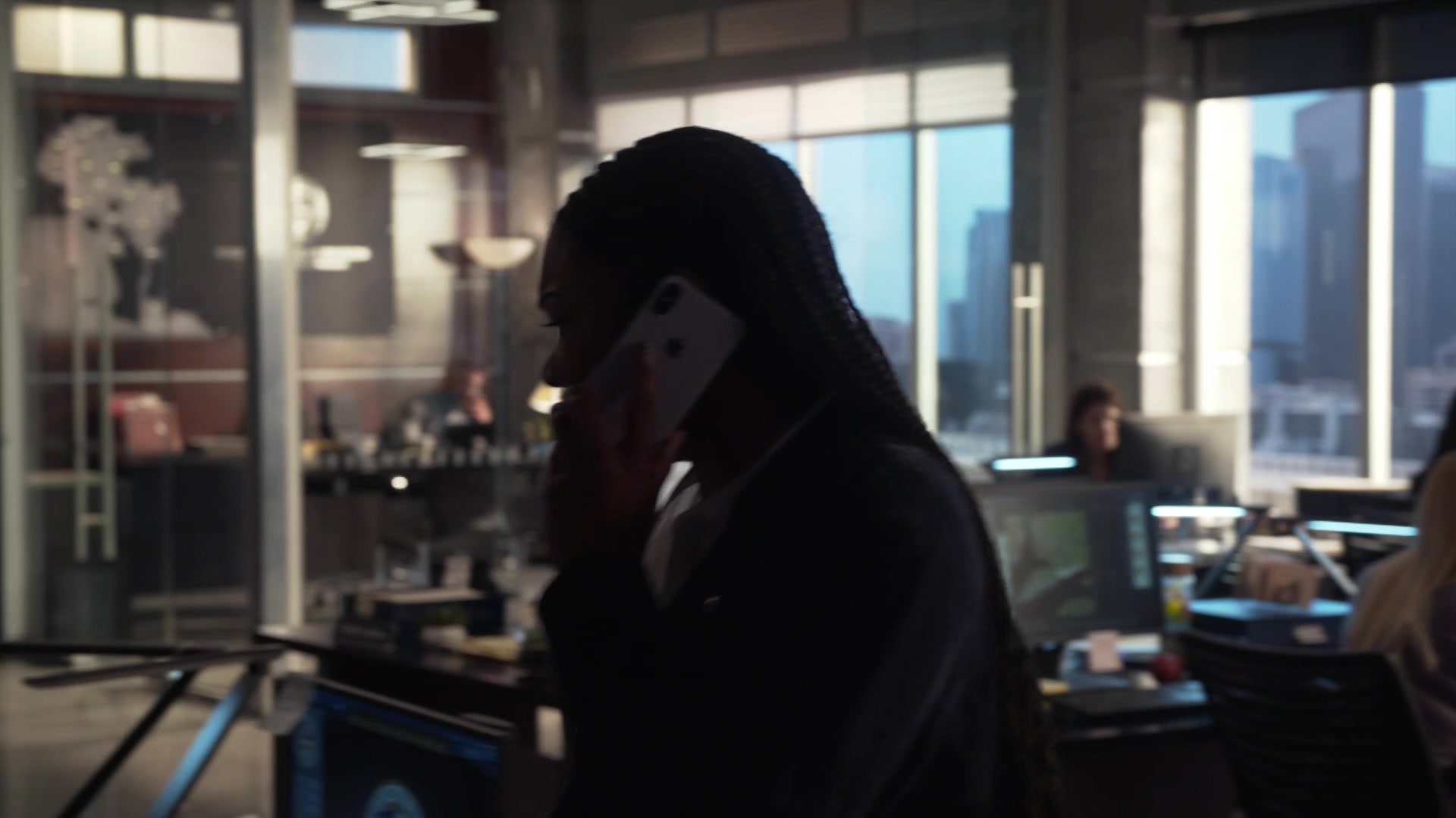 Apple Iphone Smartphone Used By Gabrielle Union As Sydney Burnett In L A S Finest S02e10 Deliver Us From Evil