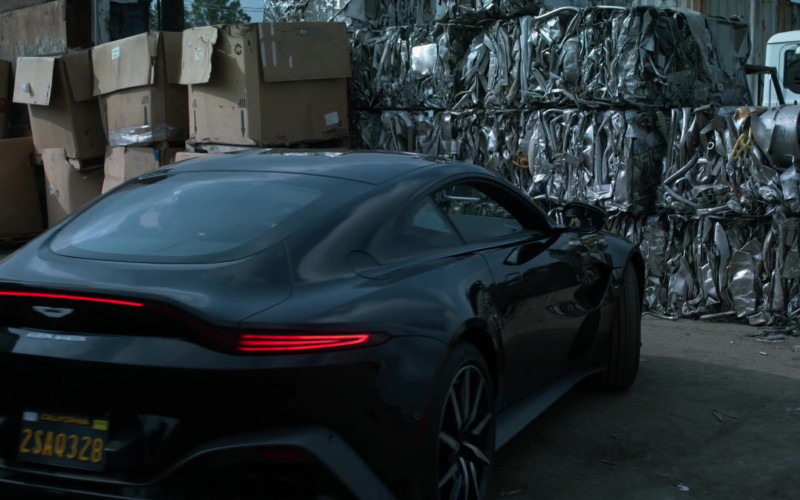 Aston Martin Vantage Roadster in L.A.'s Finest S02E10