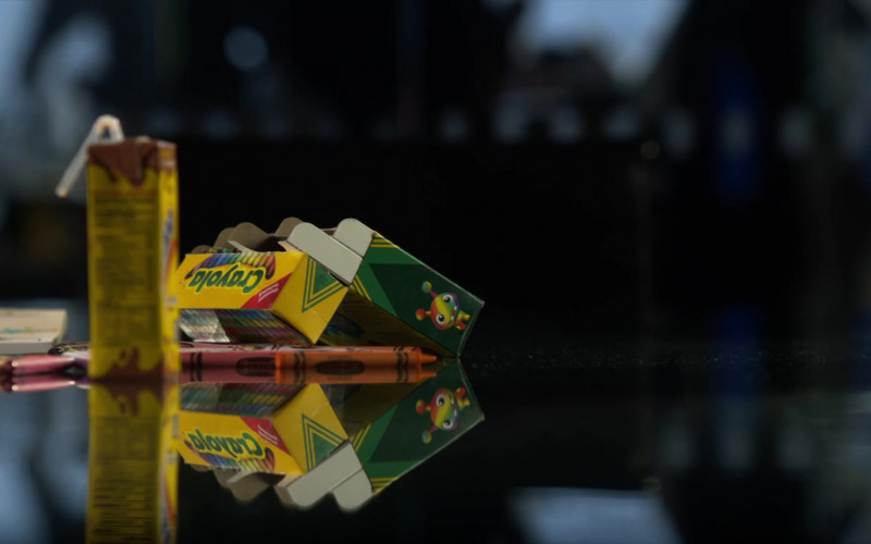 Crayola Crayons in L.A.'s Finest S02E08 (1)