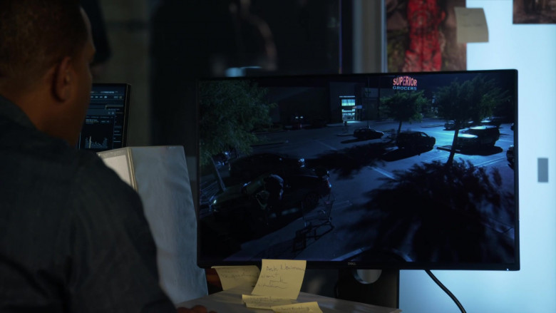 Dell Monitor Used by Duane Martin as Ben Baines in L.A.'s Finest S02E08 (2)