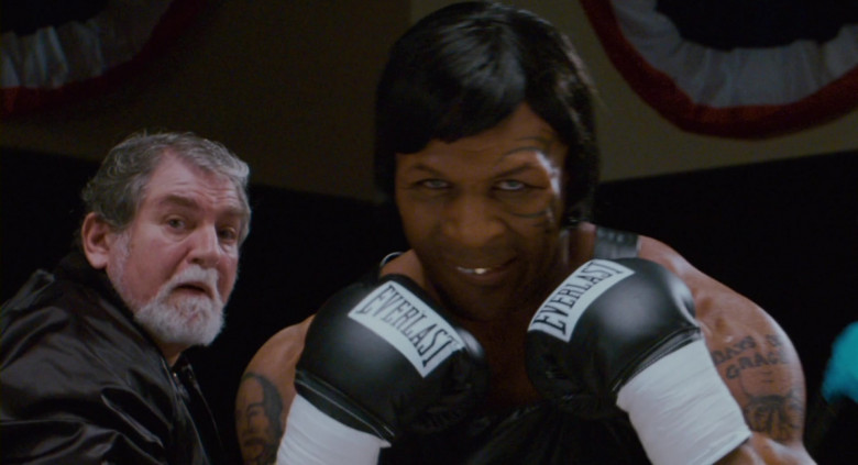Everlast Boxing Gloves of Michael McDonald as Tiffany Stone (Mike Tyson Female Boxer) in Scary Movie 4